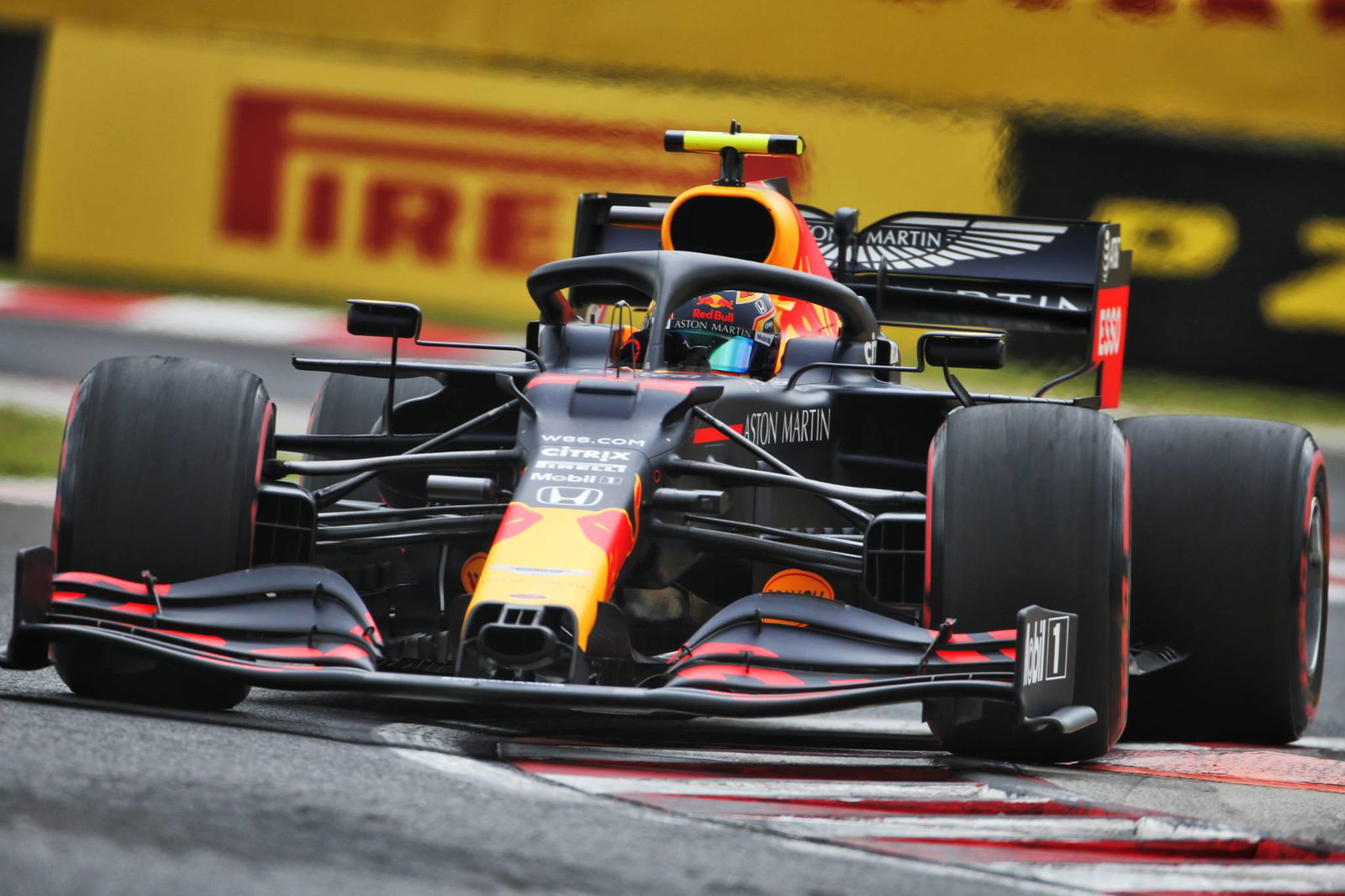 Stroll mengharapkan pertarungan ketat dengan rekan setimnya Perez untuk naik podium