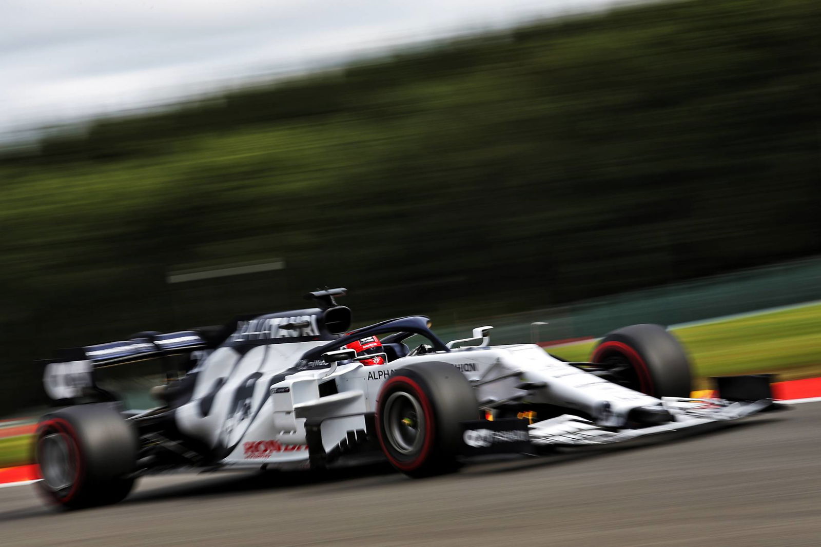 Bottas mengalahkan Hamilton di latihan ketat F1 GP Belgia