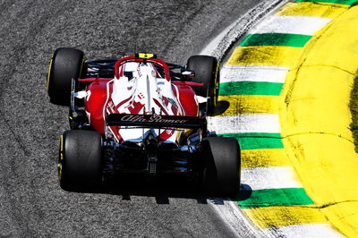 Antonio Giovinazzi (ITA) Alfa Romeo Racing C41.