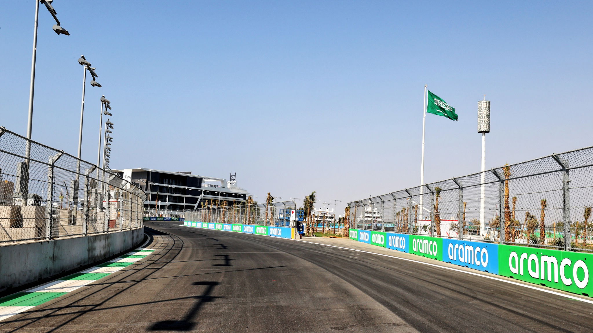 Circuit atmosphere.