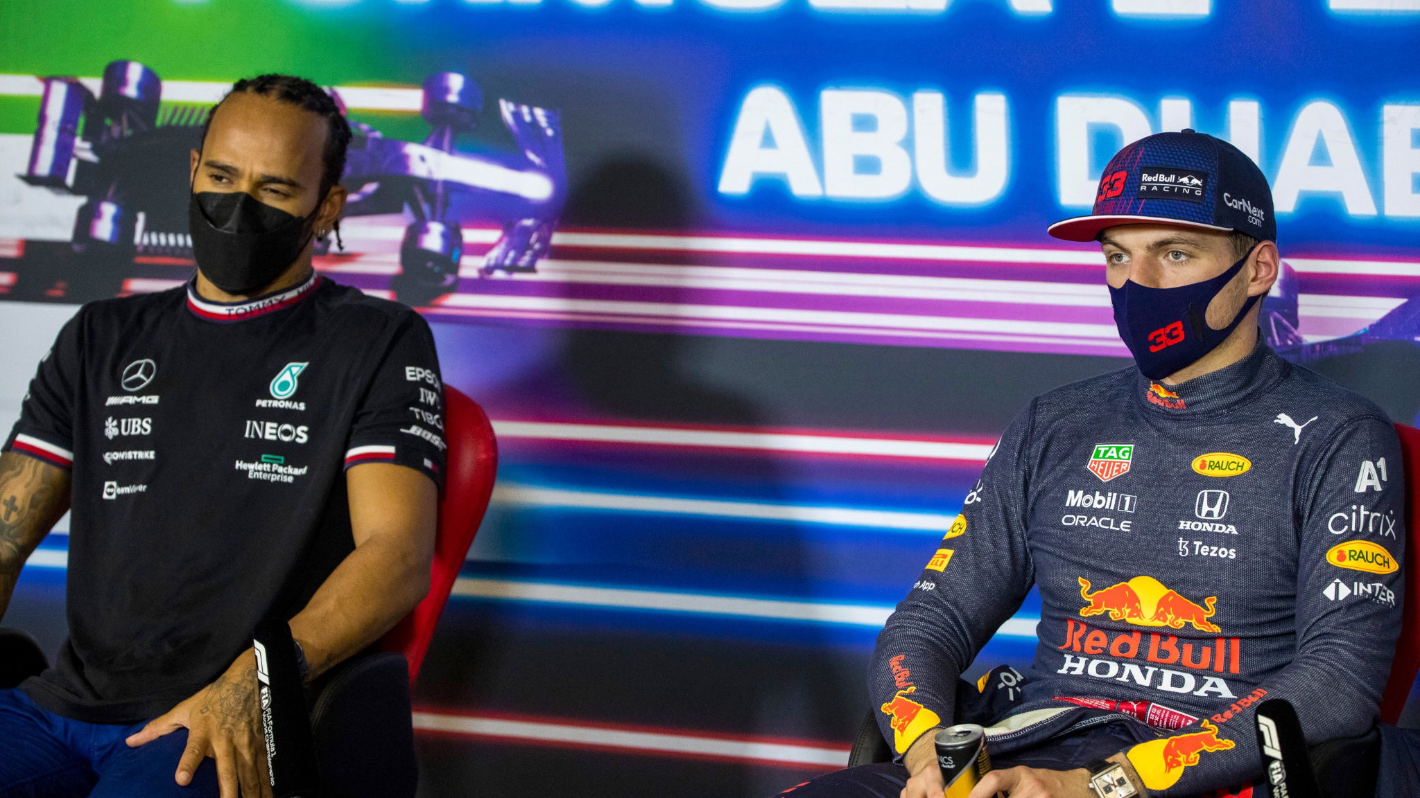 (L to R): Lewis Hamilton (GBR) Mercedes AMG F1 and Max Verstappen (NLD) Red Bull Racing in the post qualifying FIA Press Conference.