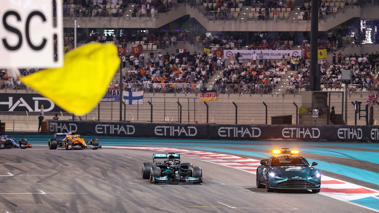 Safety Car, Lewis Hamilton (GBR), Mercedes AMG F1