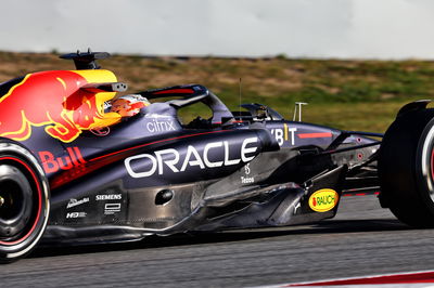 Max Verstappen (NLD) Red Bull Racing RB18.