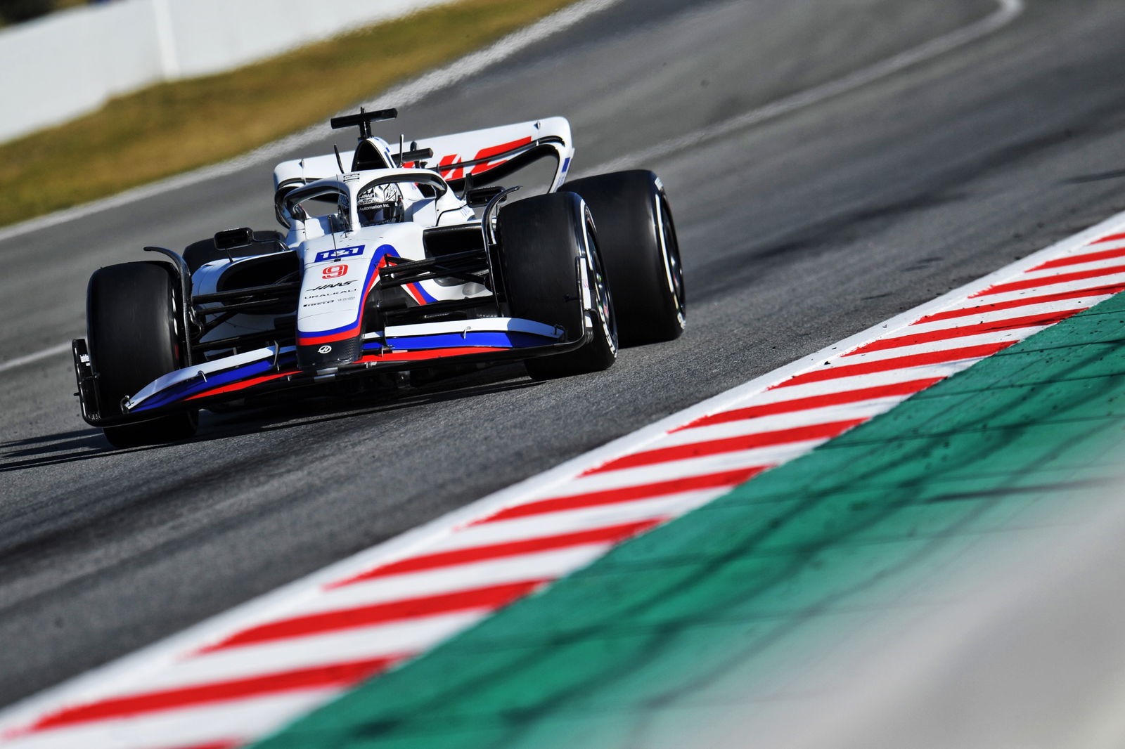 Nikita Mazepin (RUS) Haas F1 Team VF-22.