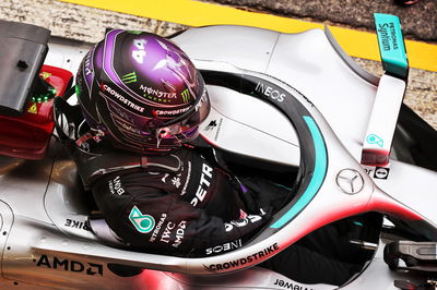 Lewis Hamilton (GBR) Mercedes AMG F1 W13.