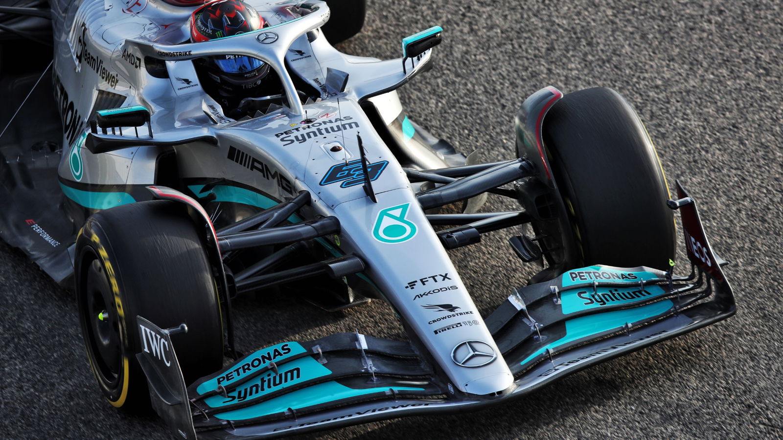 George Russell (GBR) Mercedes AMG F1 W13.