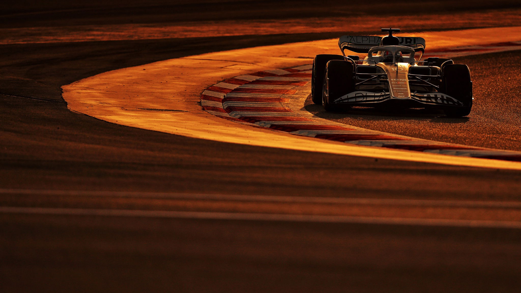 Pierre Gasly (FRA) AlphaTauri AT03.