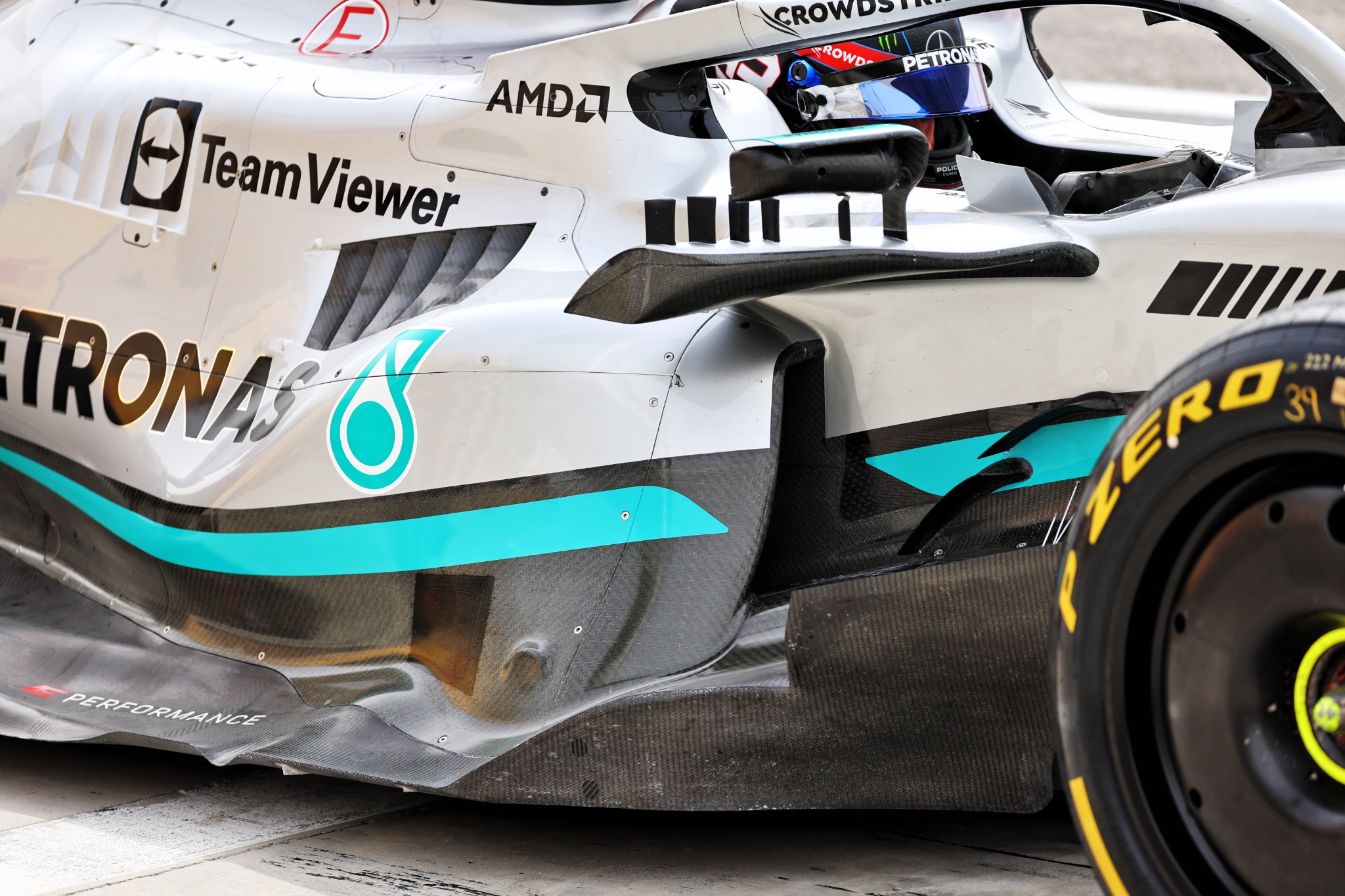 George Russell (GBR) Mercedes AMG F1 W13 - floor and sidepod detail.