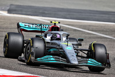 Lewis Hamilton (GBR) Mercedes AMG F1 W13.