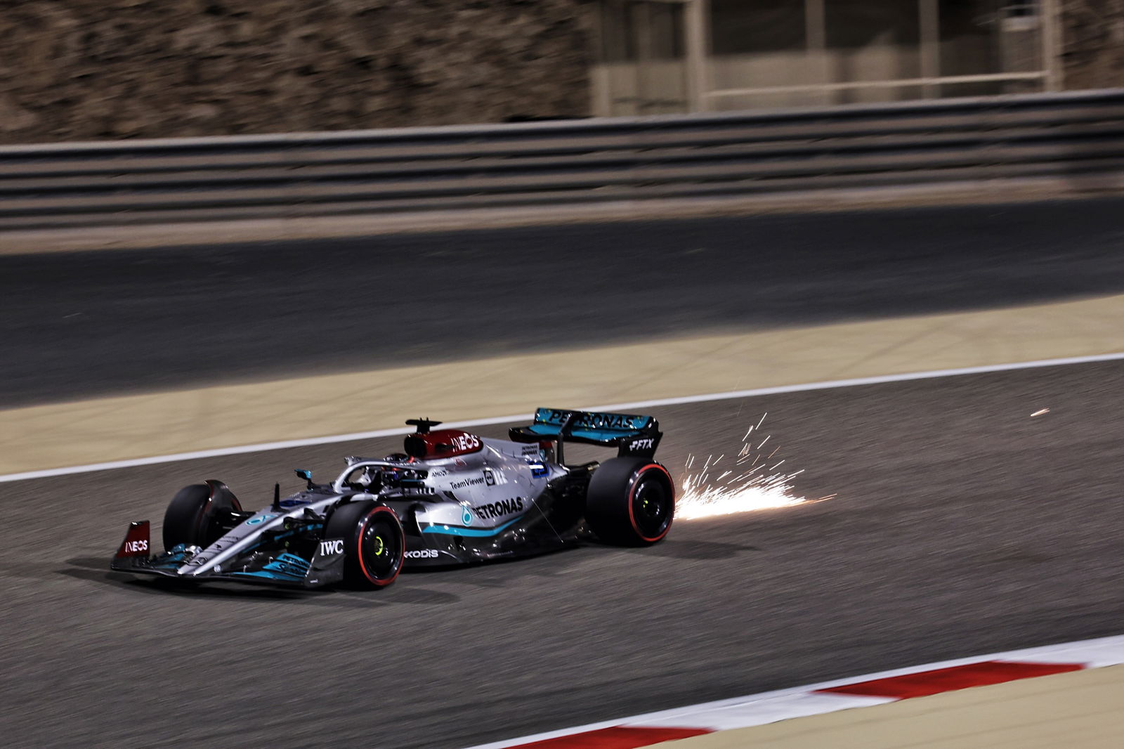 George Russell (GBR) Mercedes AMG F1 W13.