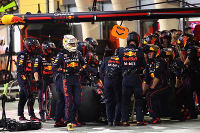 Max Verstappen (NLD) Red Bull Racing RB18 retires from the race.