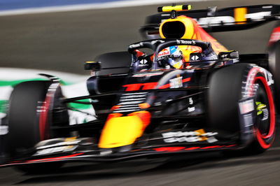 Sergio Perez (MEX) Red Bull Racing RB18.