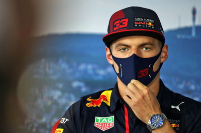 Russell harus 'fokus pada mobilnya' setelah komentar Albon - Verstappen