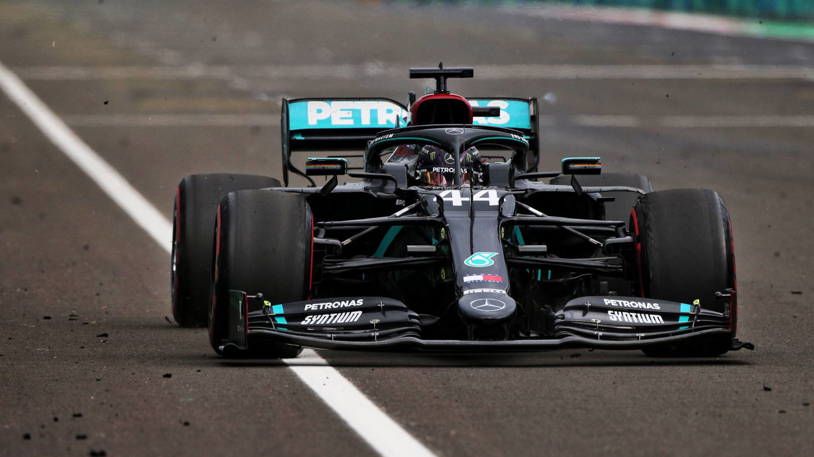 Hamilton menjelaskan 