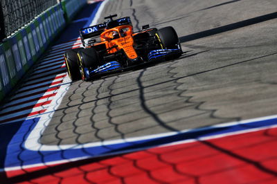 Carlos Sainz Jr (ESP) McLaren MCL35.