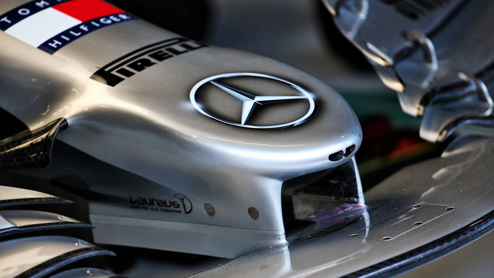 Mercedes membantu membuat alat bantu pernapasan dalam waktu kurang dari seminggu