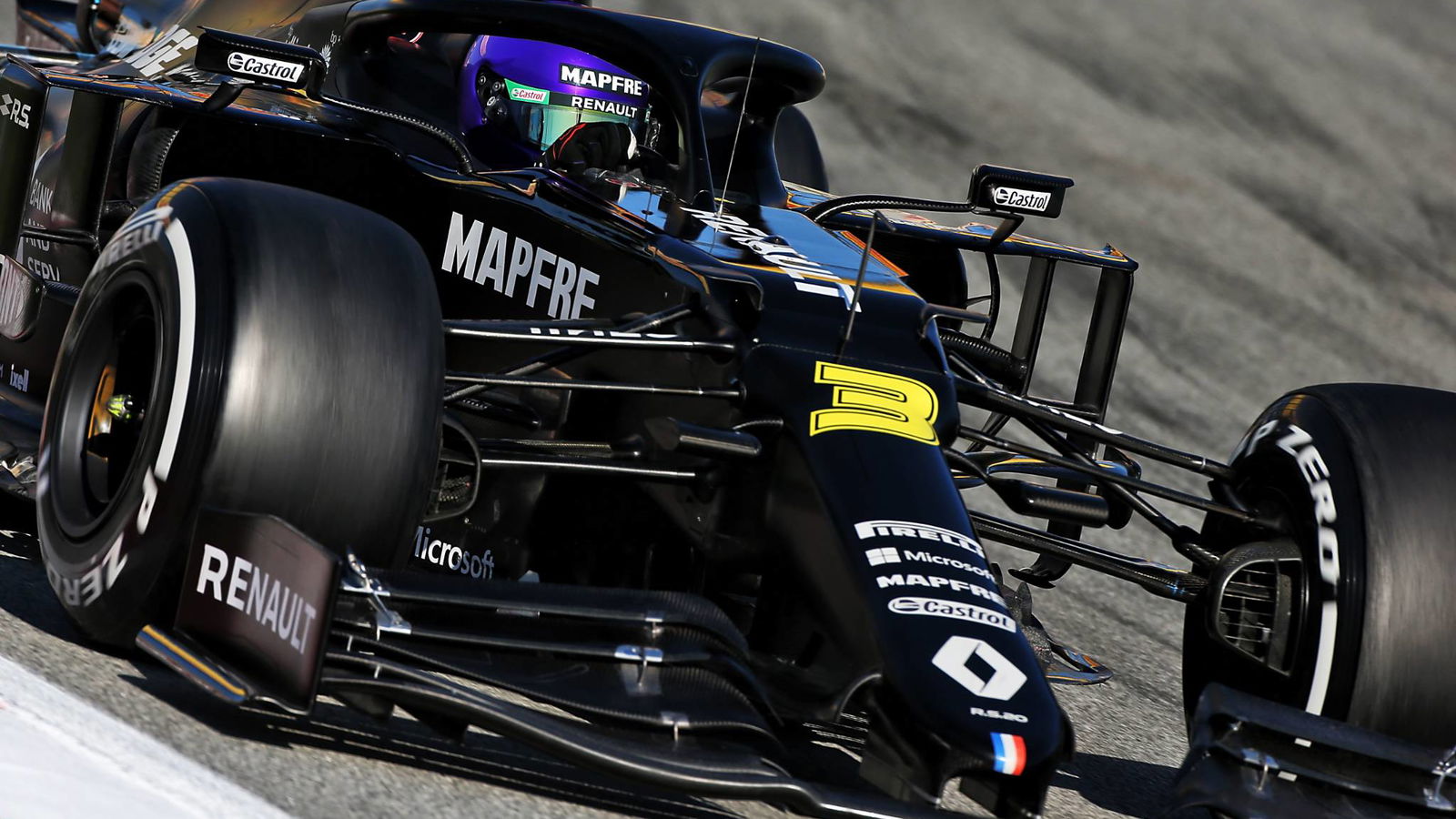 “Kami bisa melakukan yang lebih baik untuk Daniel Ricciardo” - bos Renault F1 Abiteboul