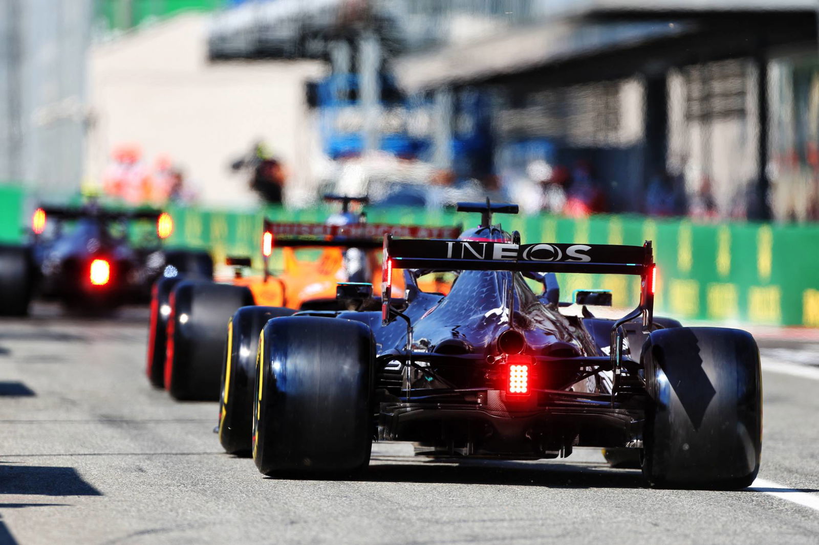 Mengapa McLaren melihat sedikit arti dalam pertarungan F1 yang 'tidak mungkin' dengan Mercedes