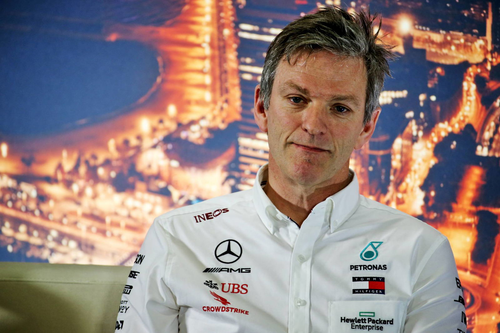 Hamilton not against Mercedes returning to silver F1 livery