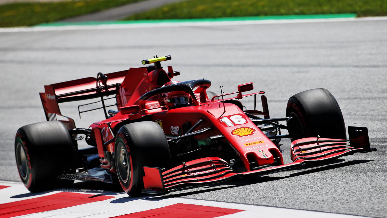 Leclerc melihat '' potensi '' dalam peningkatan baru Ferrari F1