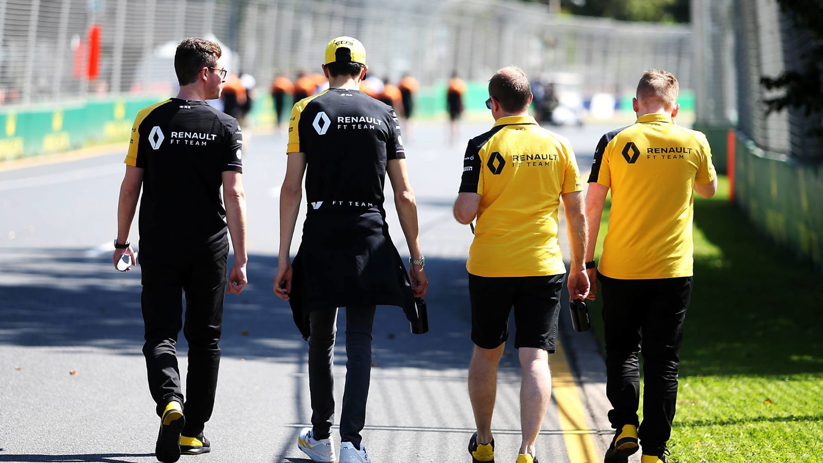 Renault furloughs “vast majority” of F1 staff