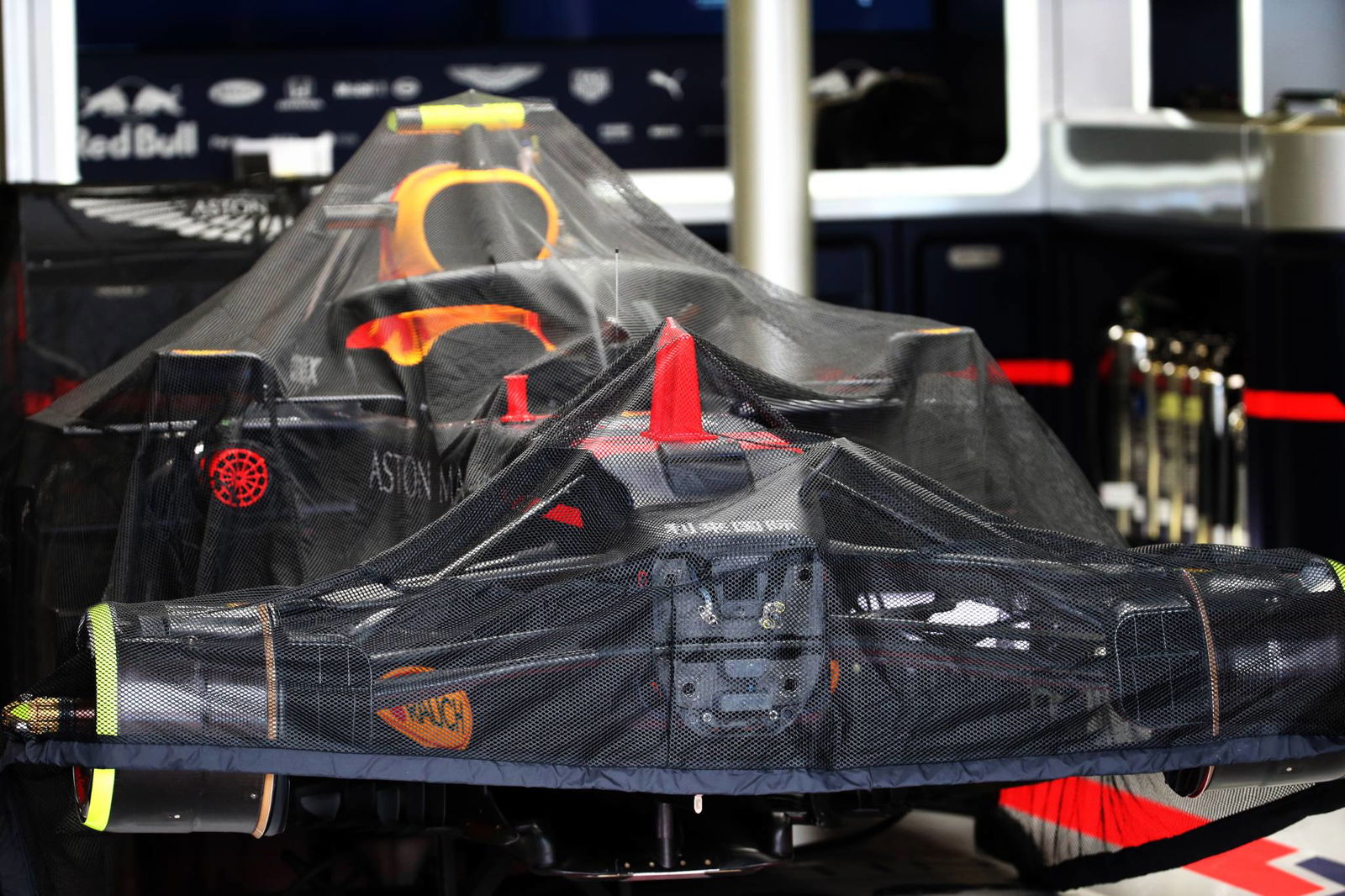 Semua kru McLaren F1 yang diuji negatif untuk COVID-19