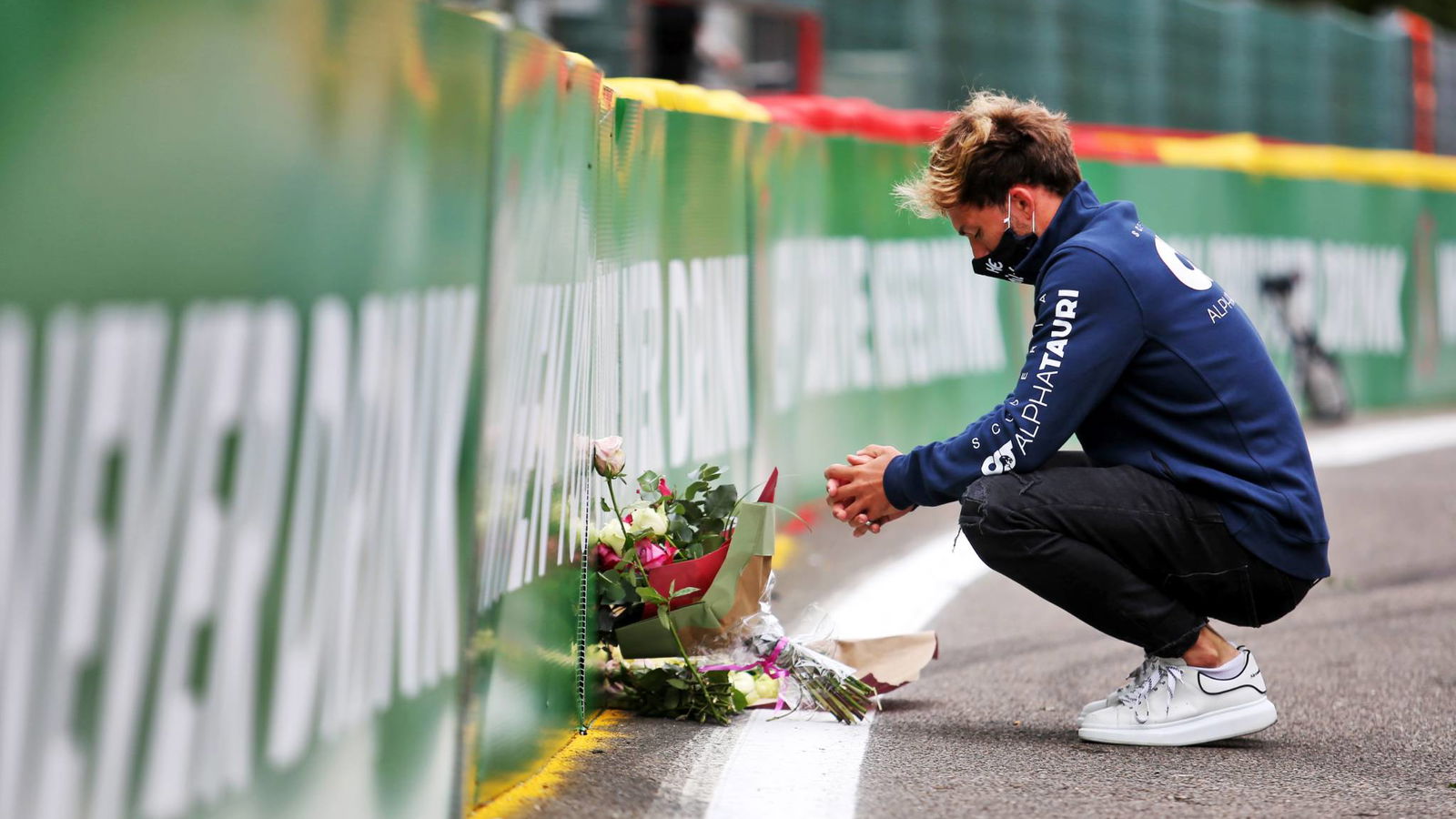 F1 mengingat kehilangan bintang Hubert 12 bulan setelah tragedi