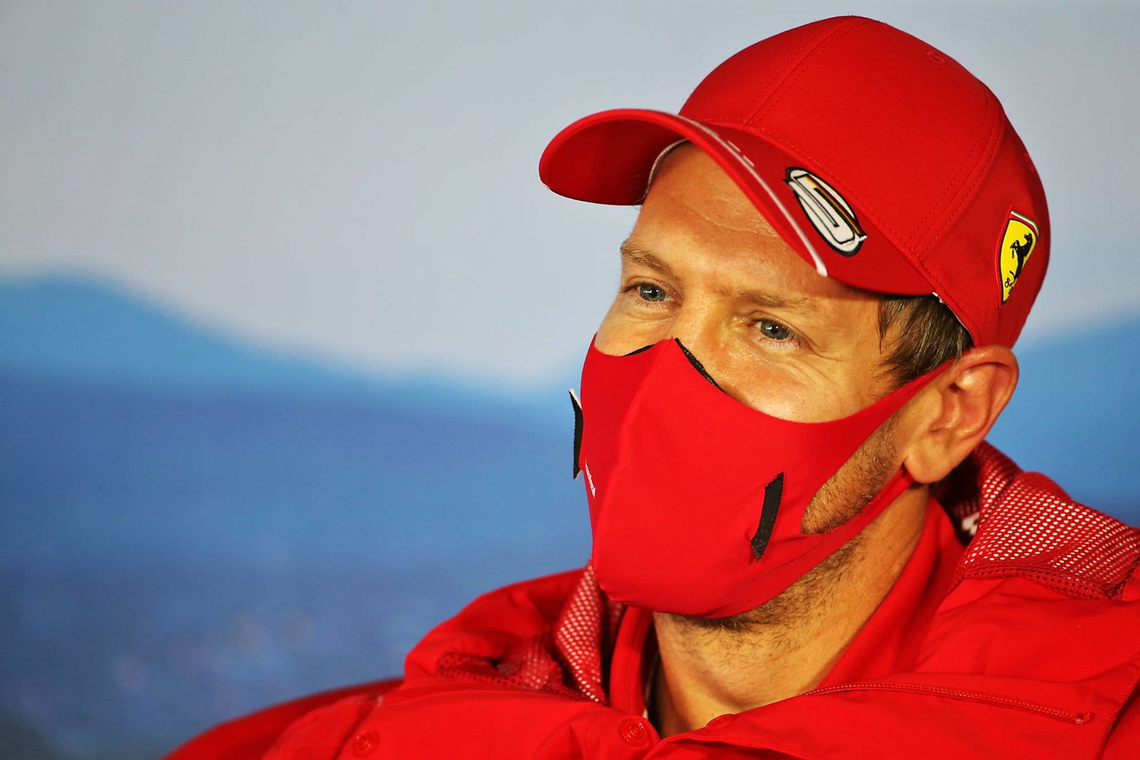 Leclerc dan Vettel membersihkan udara setelah bentrokan Styrian GP F1