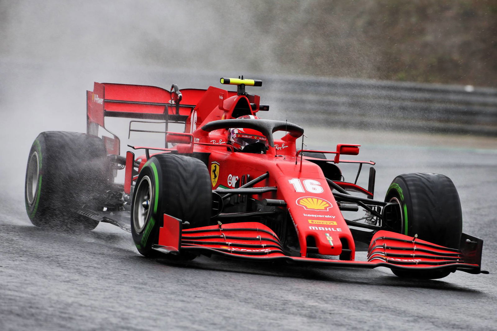 F1 mencatat tes COVID-19 positif pertama sejak musim dilanjutkan