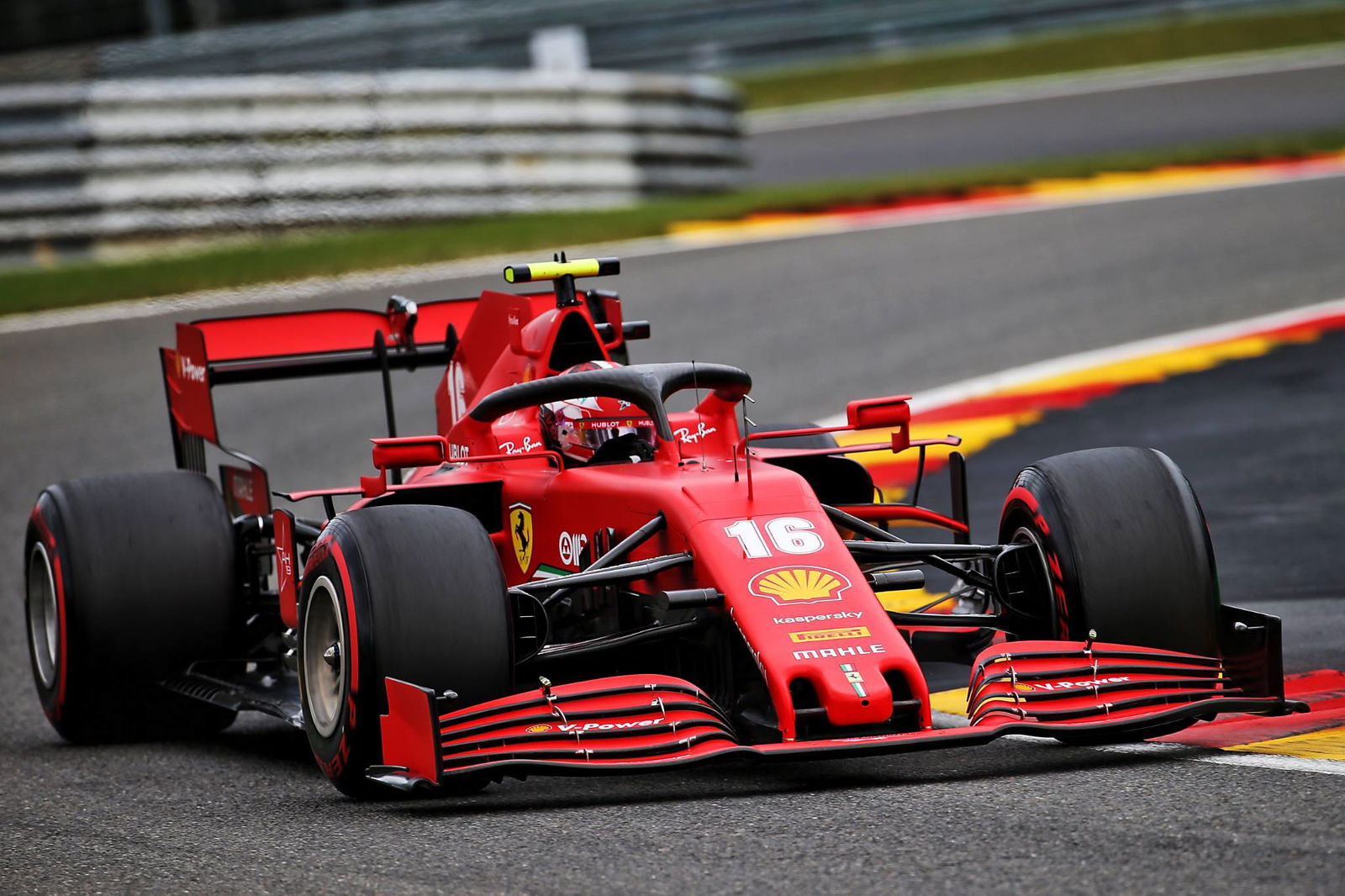 Renault: Mobil F1 Ricciardo tidak rusak setelah penghentian FP2
