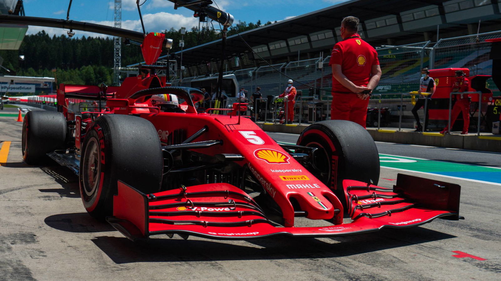 Leclerc menjelaskan mengapa pembaruan F1 yang terburu-buru dari Ferrari menjadi sangat penting