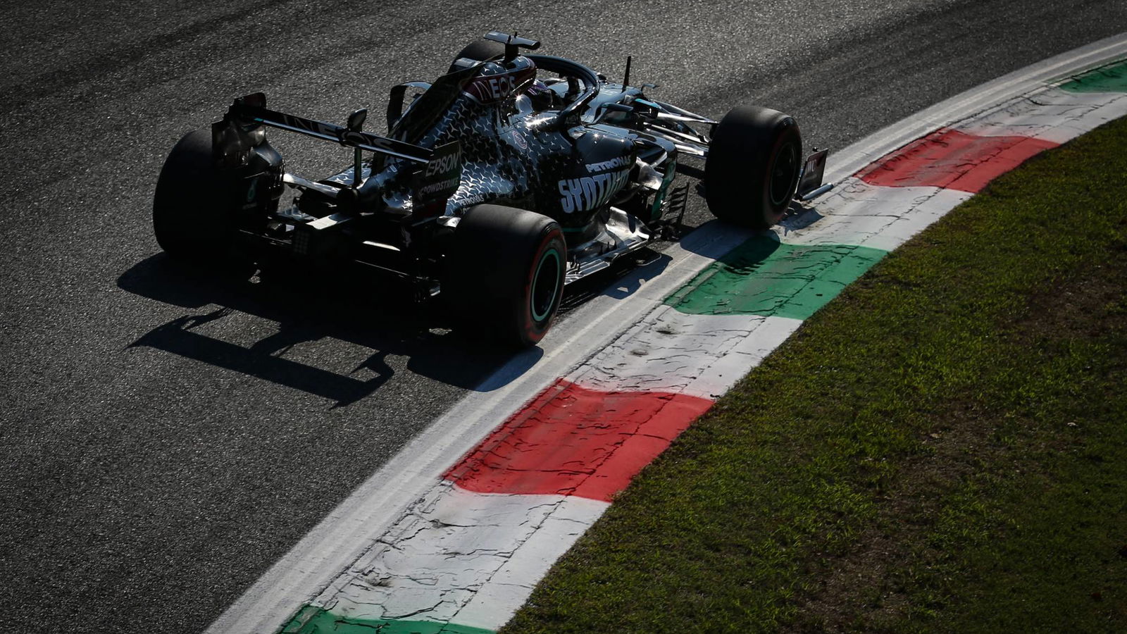 Tujuh pebalap F1 diselidiki atas insiden Hamilton FP3