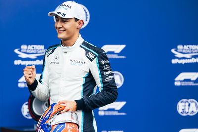 George Russell (GBR) Williams Racing merayakan posisi keduanya di kualifikasi parc ferme.