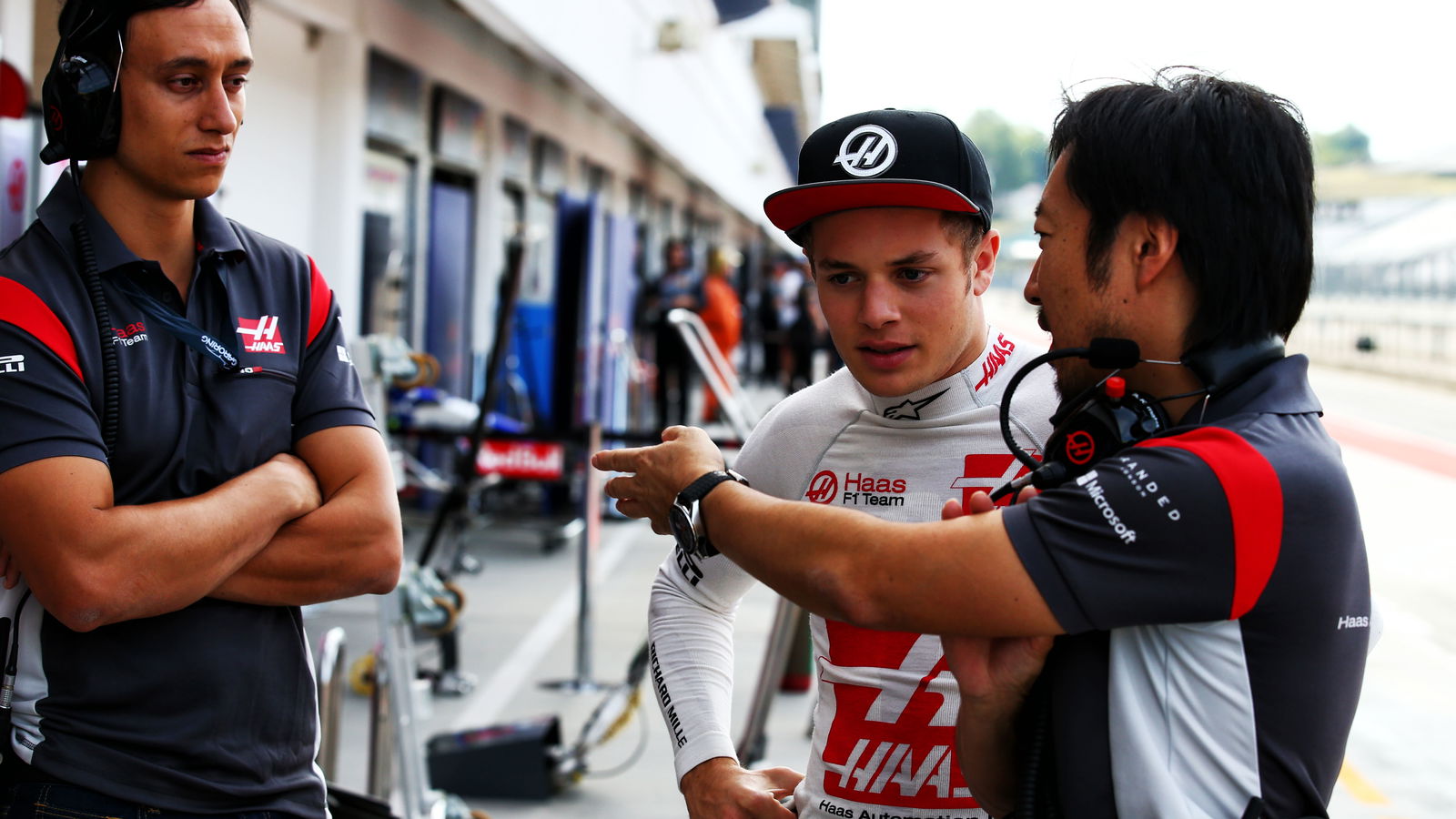 Ferrucci to remain on Haas F1 programme