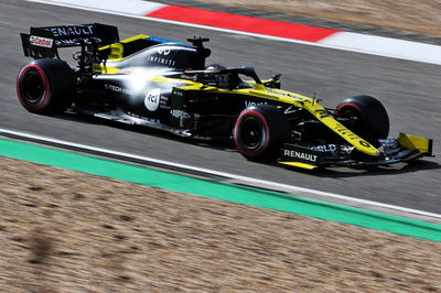 Daniel Ricciardo (AUS) Renault F1 Team RS20.