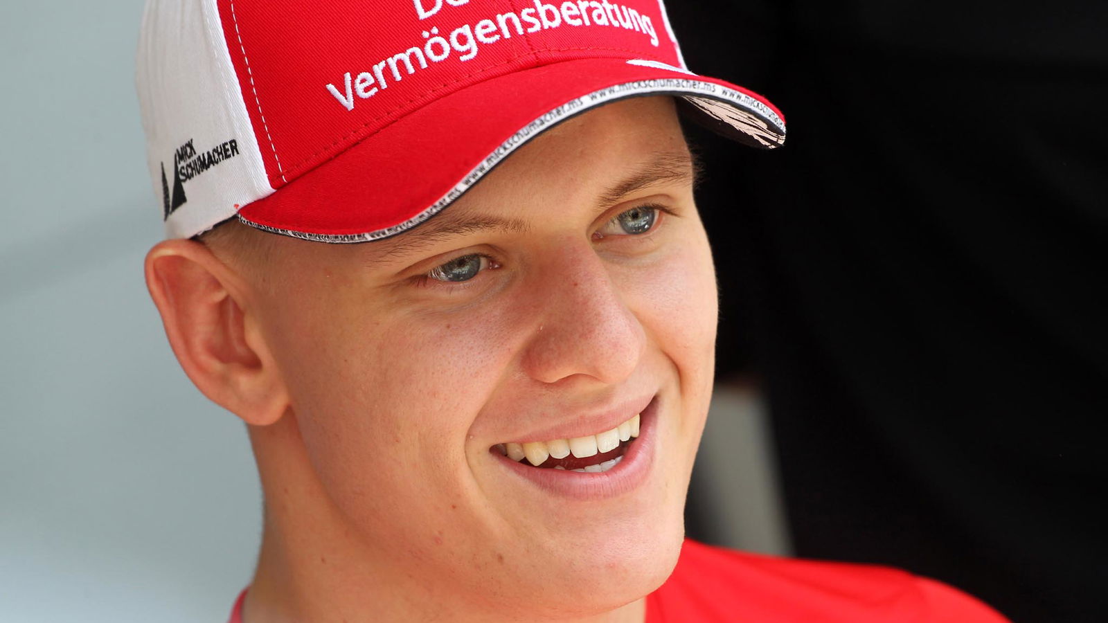 Schumacher, Alonso headline Bahrain F1 test line-up