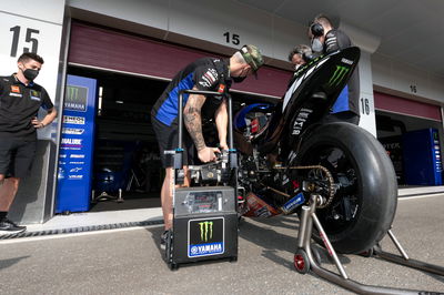 Fabio Quartararo, starting his bike, Qatar MotoGP test, 10 March 2021