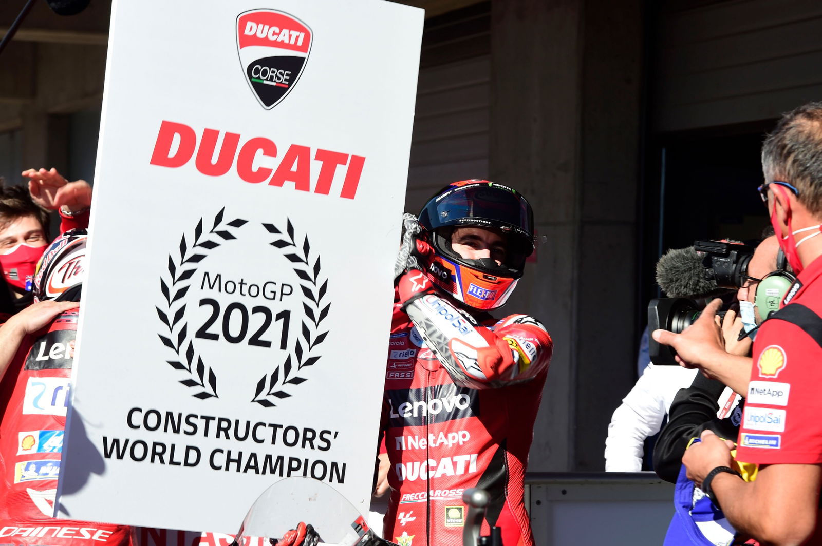 Jack Miller, Francesco Bagnaia, Algarve MotoGP race, 7 November 2021