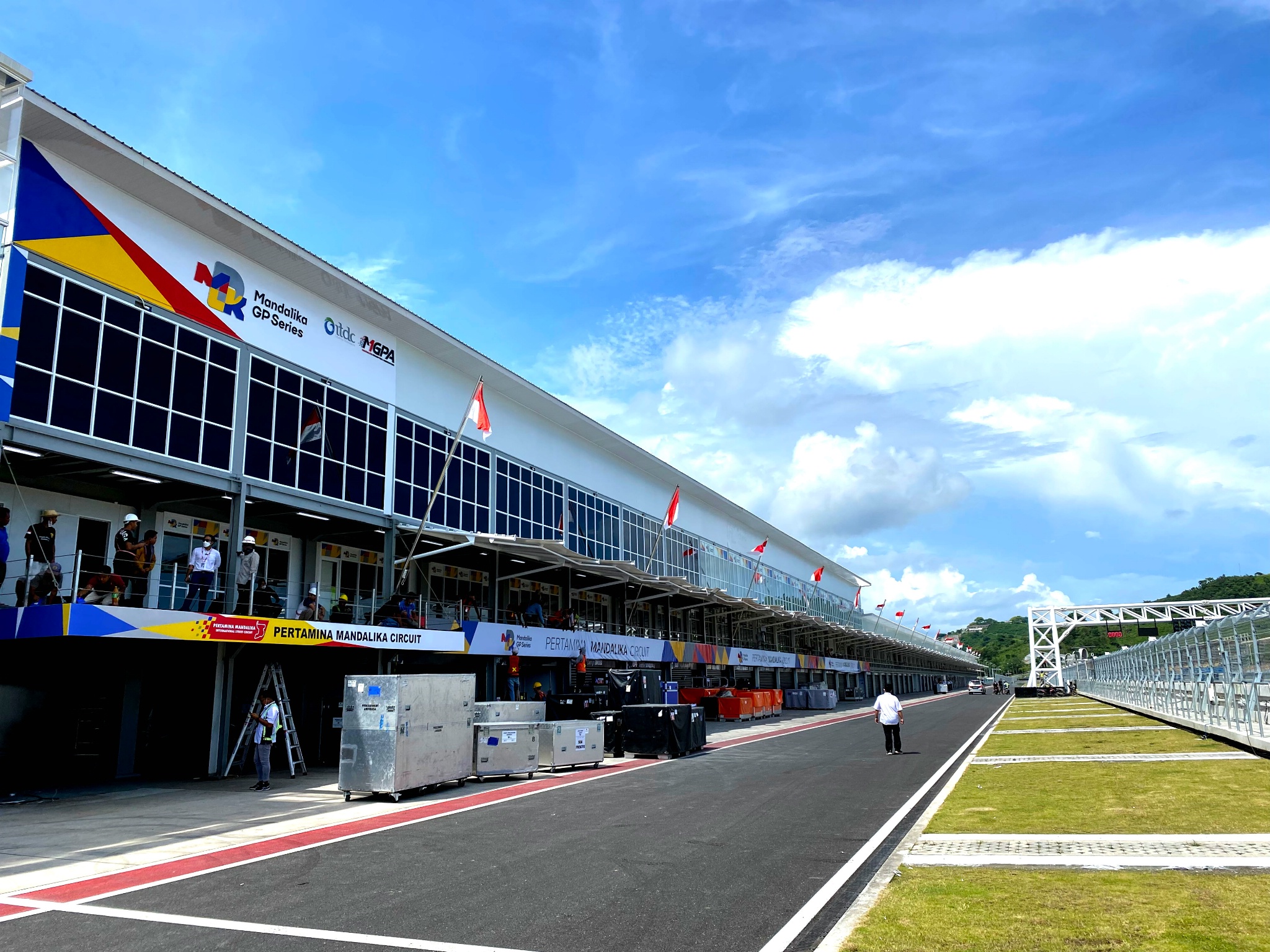 Pit lane, Indonesian MotoGP, 14 March 2022