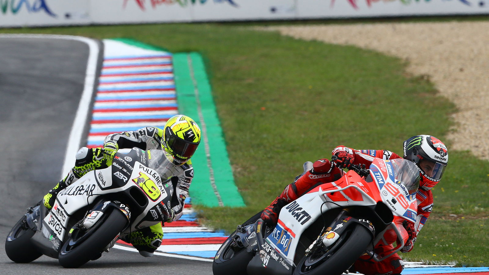 Bautista menggantikan Lorenzo