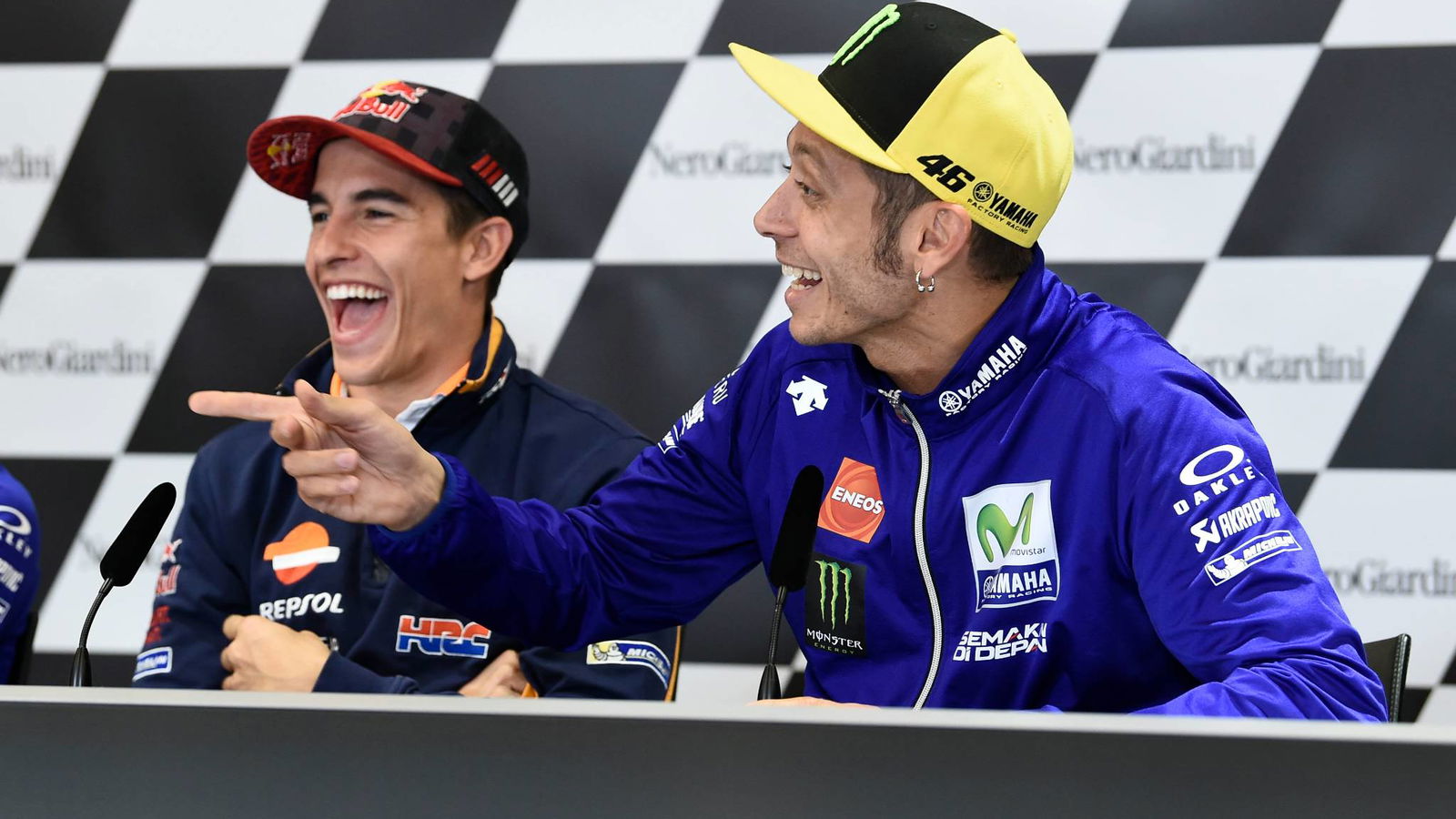 Rossi talks last corner overtakes - in front of Sete!