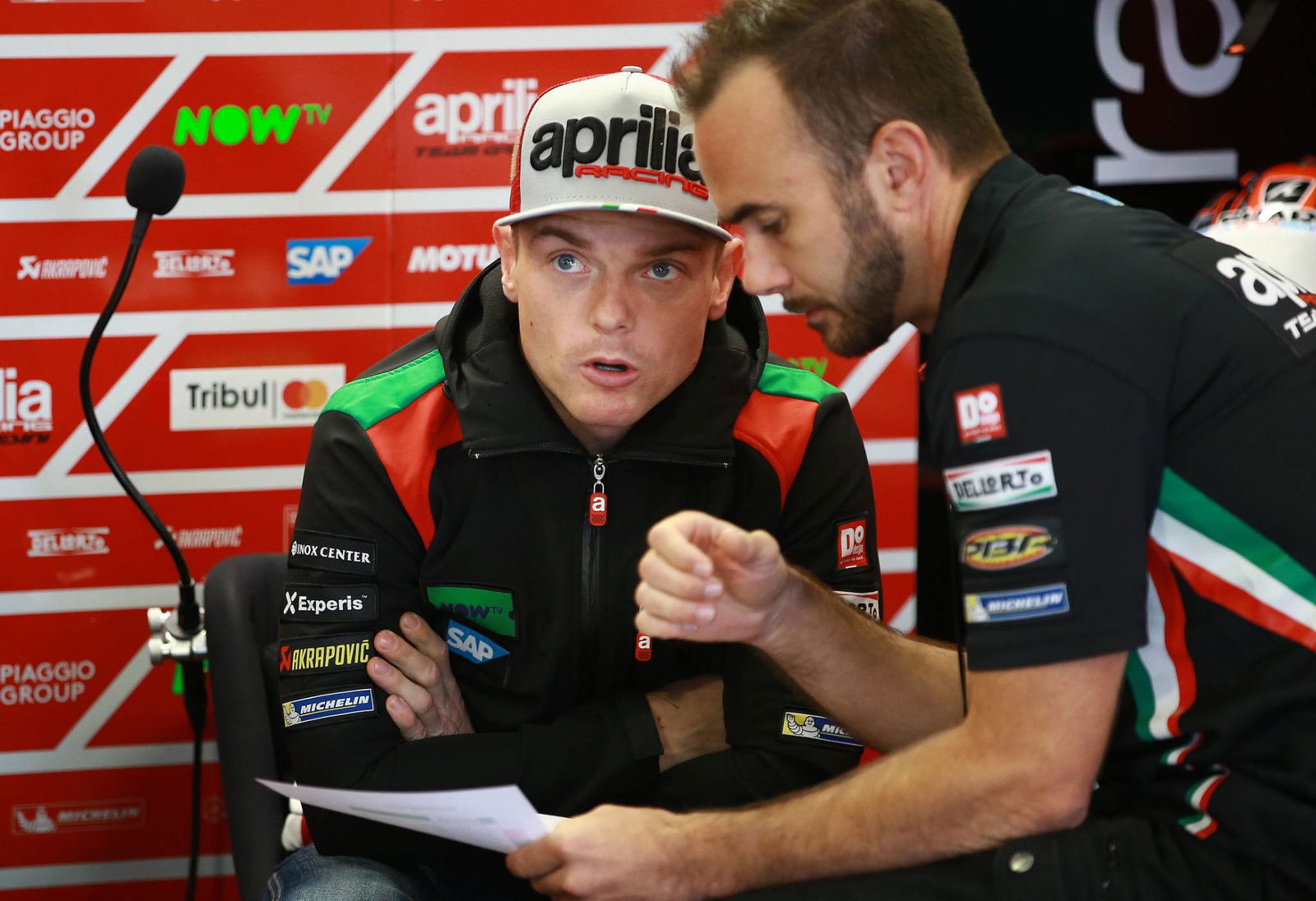 Moto2: Navarro stays with Federal Oil Gresini Racing