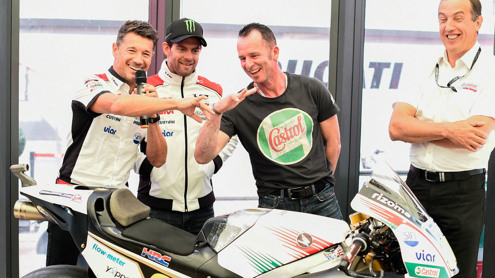 Slight joins Crutchlow to unveil Castrol livery