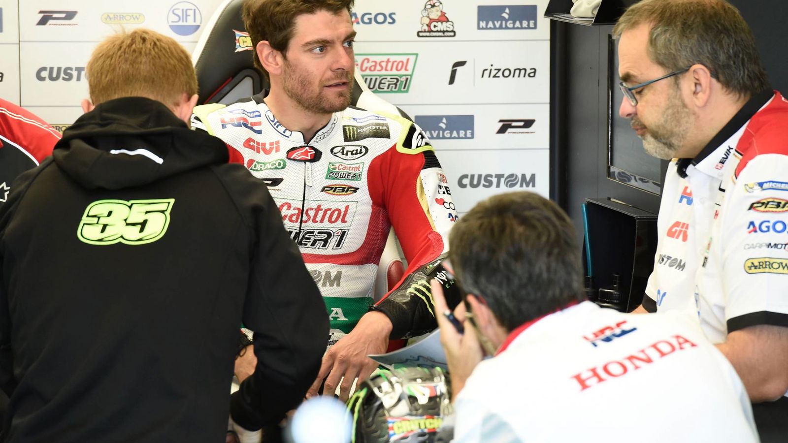 Knife injury for Crutchlow