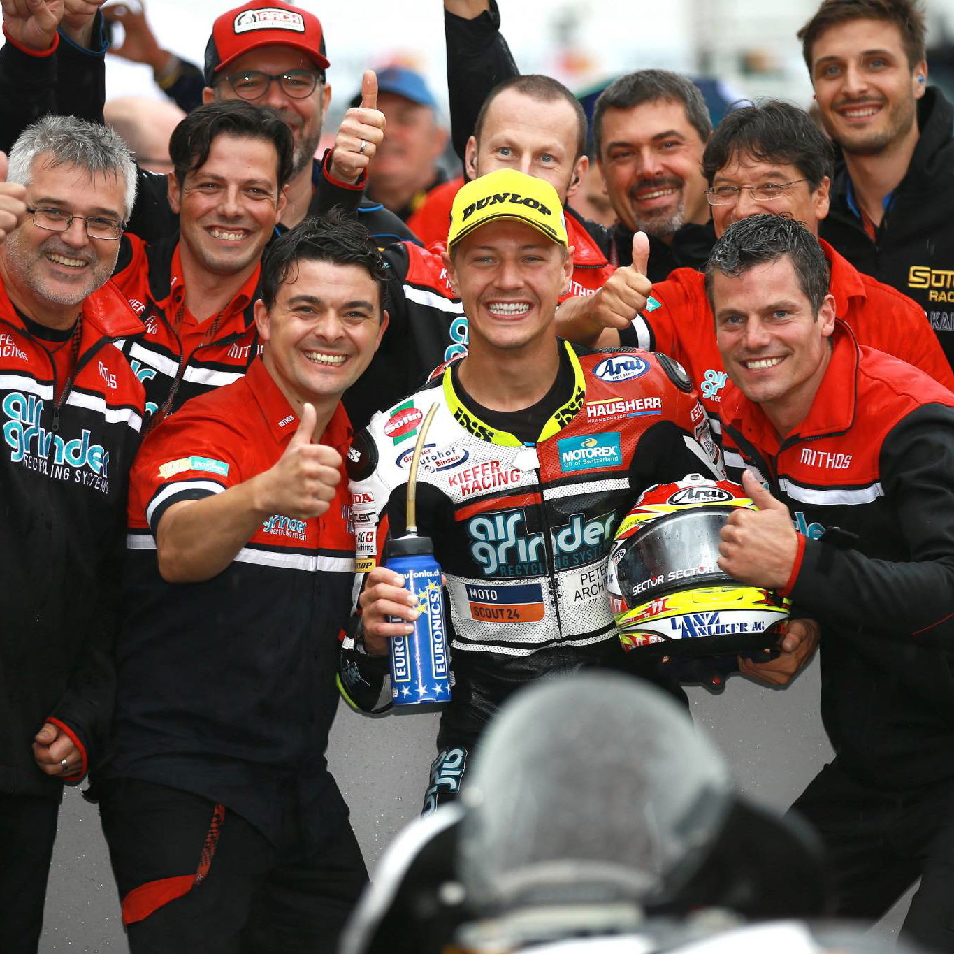 MotoE: Aegerter menyalakan bendera saat Granado dikalahkan