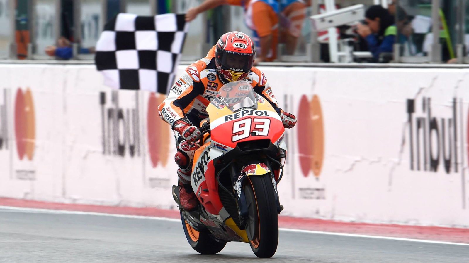 Marquez: No risk, no reward