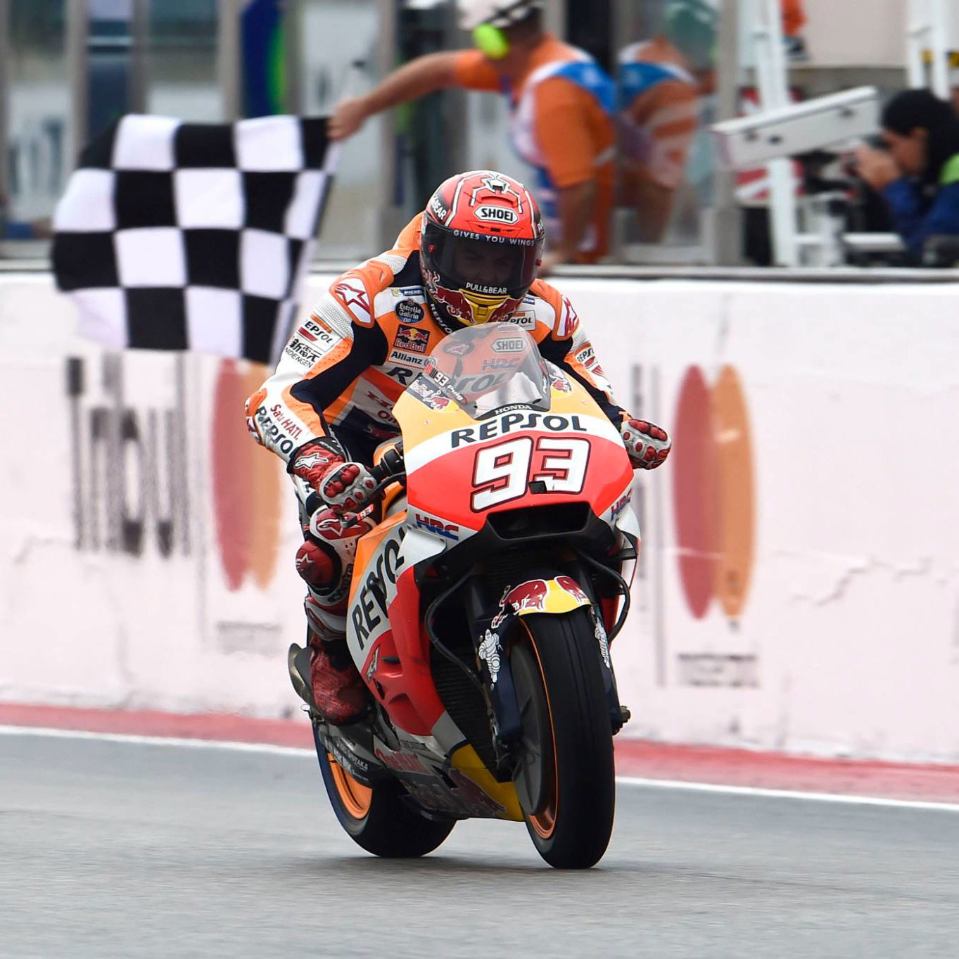 Rossi fan club condemns Misano jeers