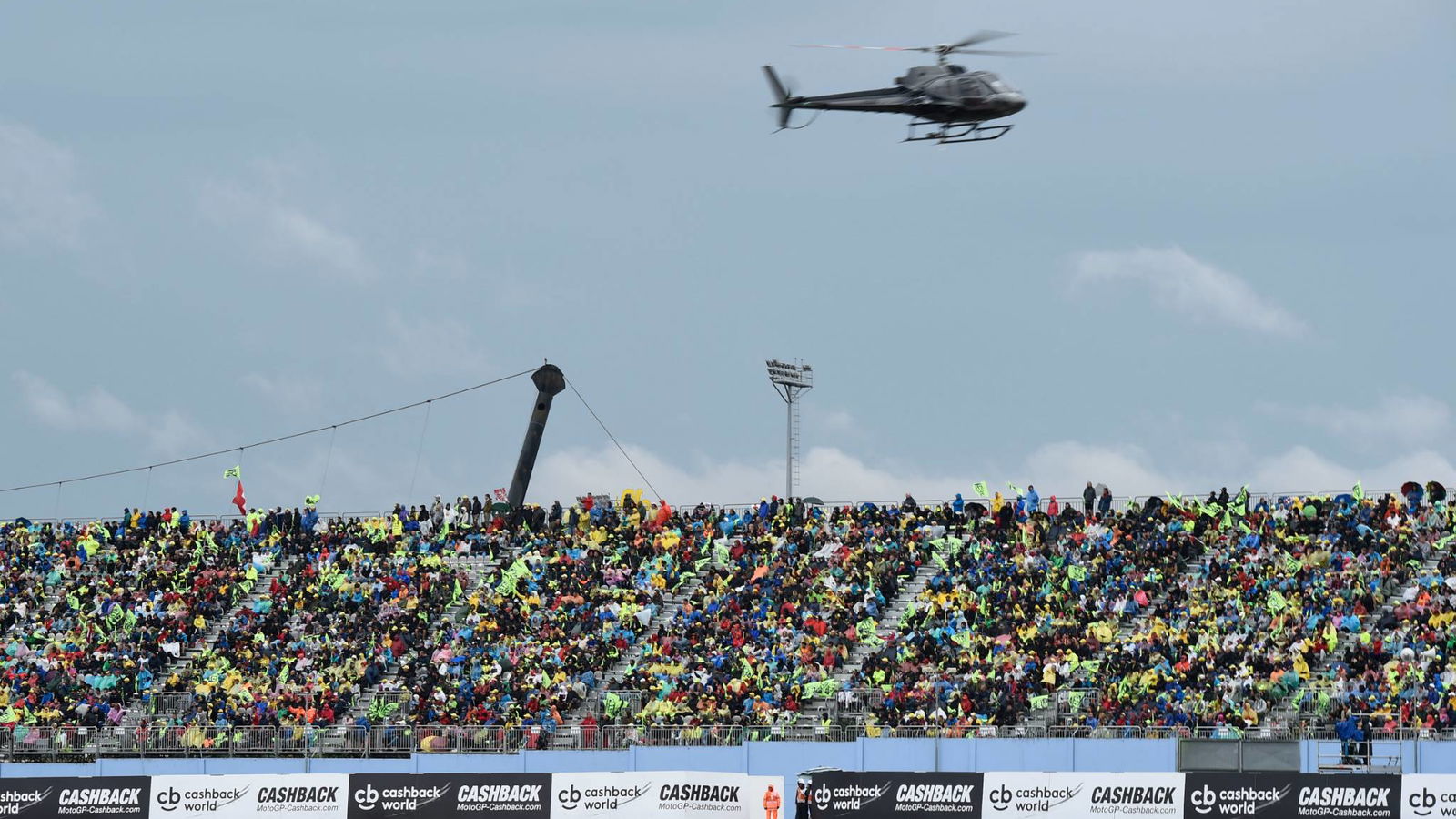 Rossi fan club condemns Misano jeers