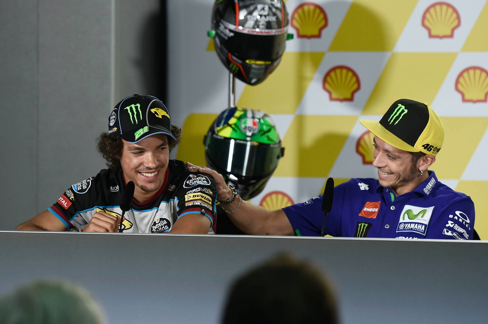 Isu terpisah membuat pasangan Aprilia frustasi di Qatar