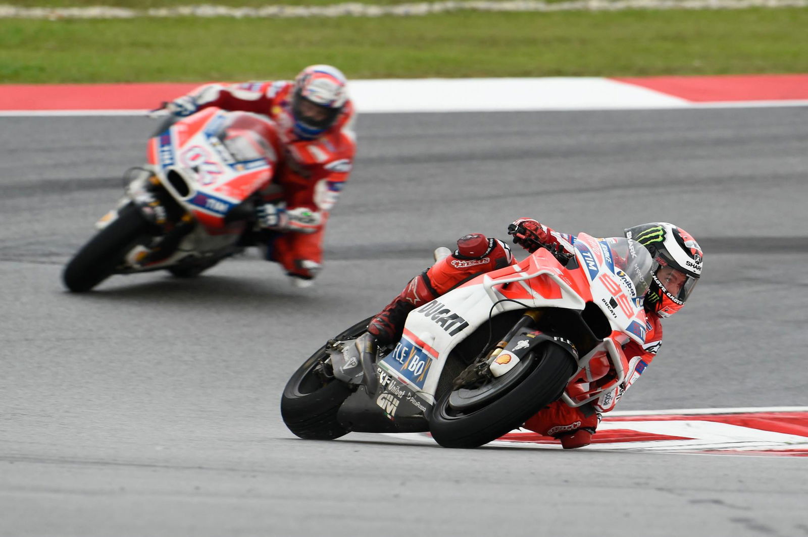 Longer wait for title won't affect Marquez, says Dovizioso